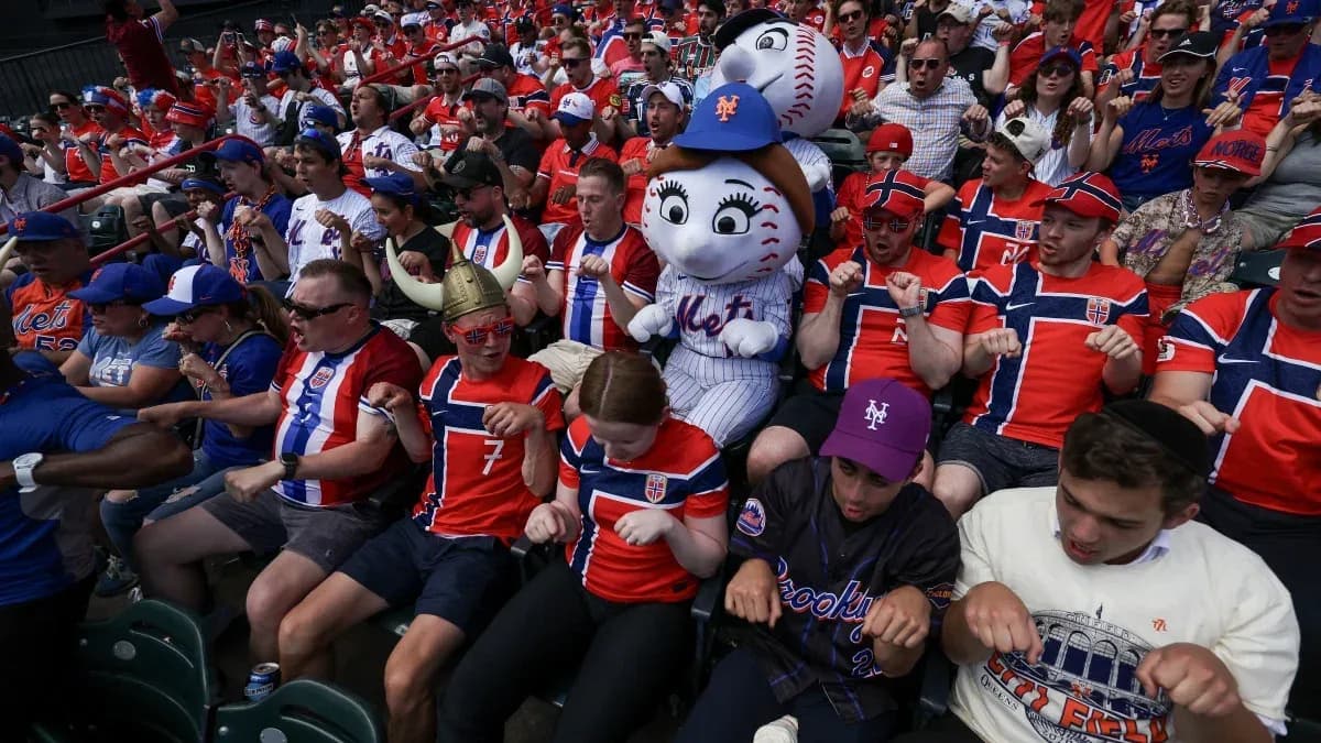Вболівальники ЧС підкорюють стадіони MLB — ось як це виглядає